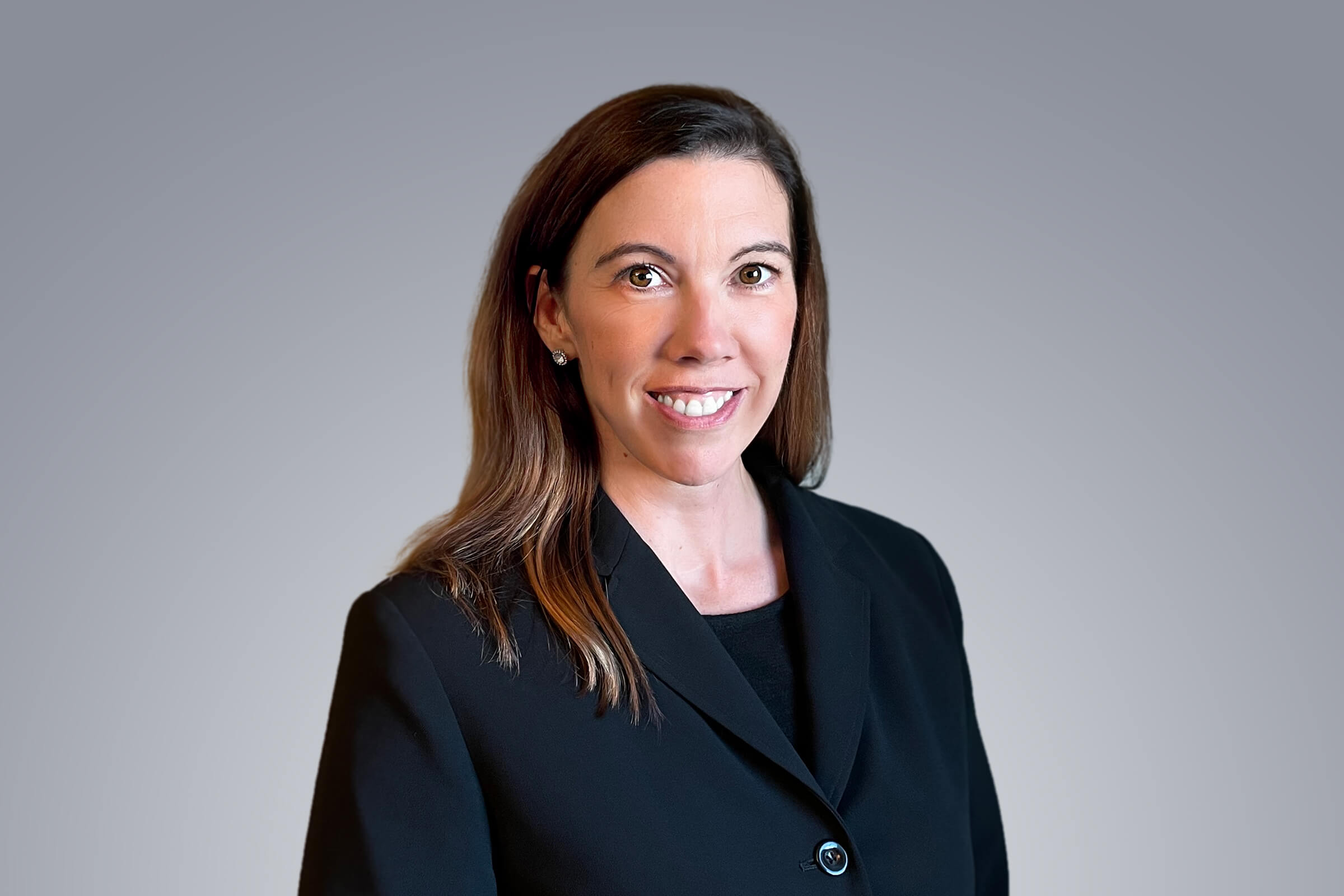 Is Kelly Simek Overpaid? The Salary Debate - 57emx40
